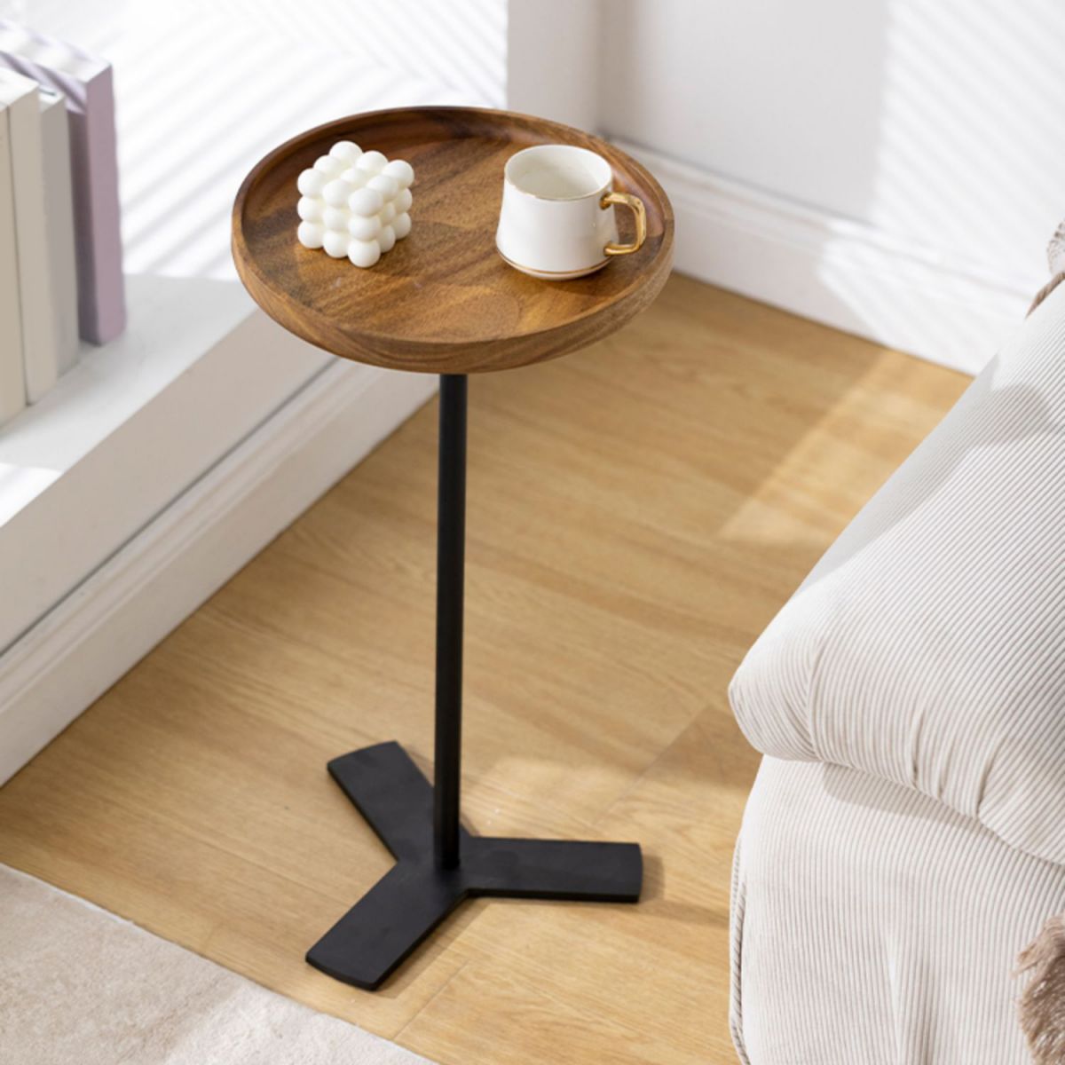 Table de l'extrémité latérale de style contemporain piédestal de canapé rond