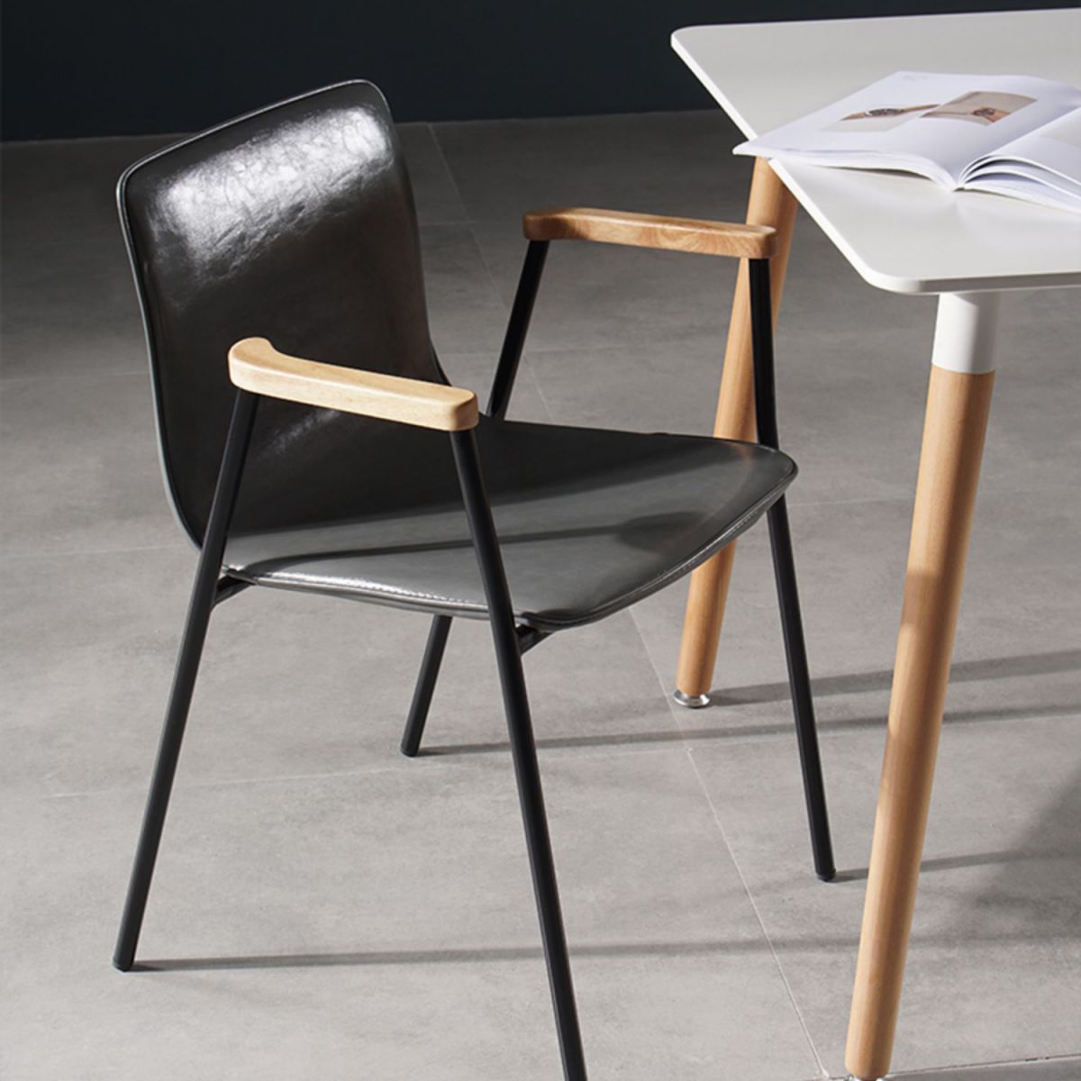 Industrial Style Dining Chairs Kitchen Arm Side Chairs with Metal Legs Clearhalo ' kitchen&dining_furn' 'Dining Chairs' 'Dining Tables & Seating' 'dining_chair' 'furn' 'furn_dining_chair' 'Furniture' 'furniture_dining_chair' 'Kitchen & Dining Furniture' 'kitchen' 1200x1200_a971efa6-ae43-47f0-ae60-0d0ad74be596