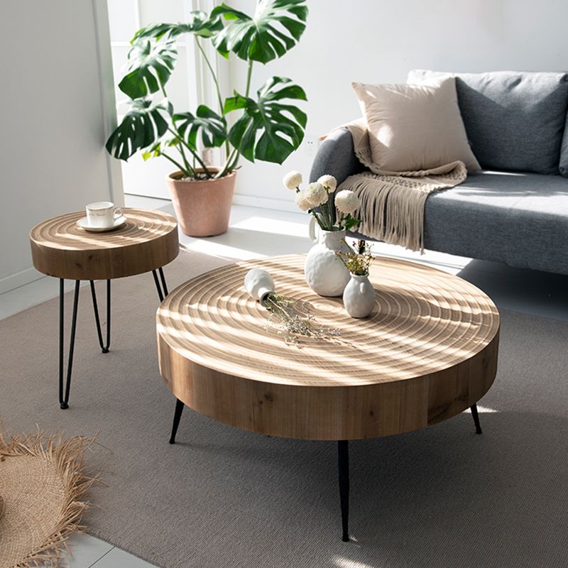 Tavolino scandinavo a 3 gambe in legno rotondo tavolo da cocktail per soggiorno