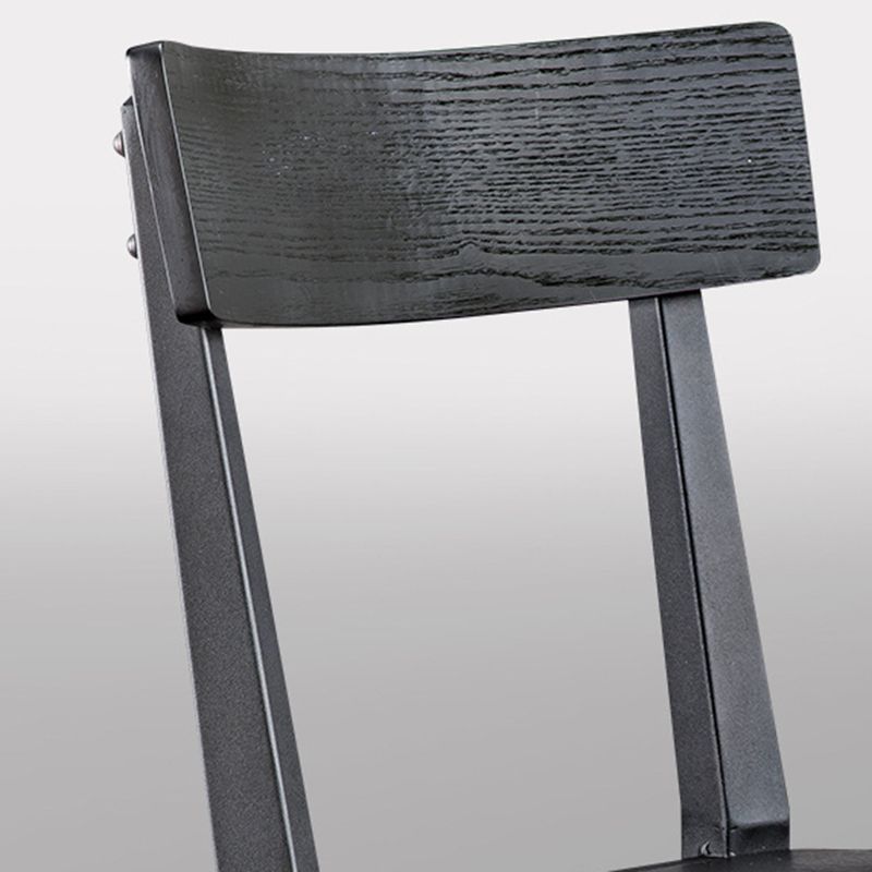 Contemporary Metal Counter Height Stools with Footrest Bar Stool in Silver Clearhalo 'Bar Furniture' 'Bar Stools' 'bar_stools' 'furn' 'furn_bar_stools' 'Furniture' 'Kitchen & Dining Furniture' 1200x1200_aa05deb4-1a22-4014-b451-22b0e1105a75
