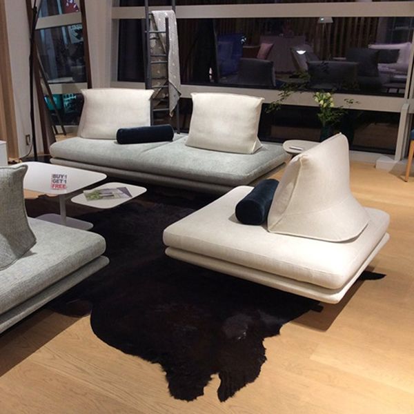 Contemporary Upholstered Solid Color Lounge Chair with Metal Legs Clearhalo 'Chairs & Seating' 'Chaise Lounge' 'chaise_lounge' 'furn' 'furn_chaise_lounge' 'Furniture' 'Living Room Furniture' 1200x1200_aa3c59a0-499a-4e0b-bb9e-359f0db0be1d