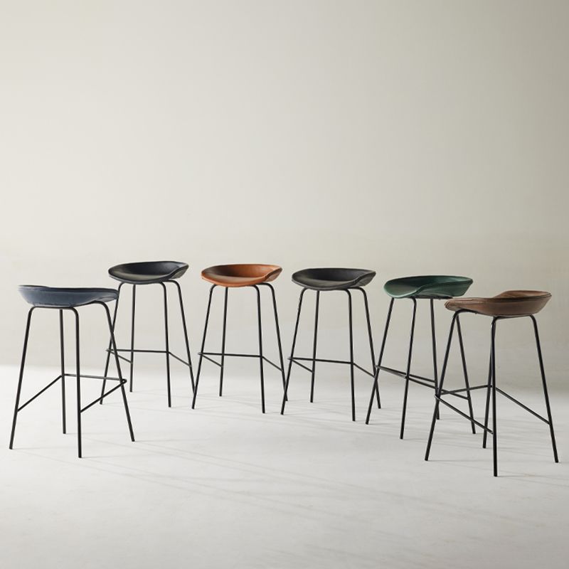 Modern Style Iron Bar Chair with Footrest Low Back Simple Bar Stool Clearhalo 'Bar Furniture' 'Bar Stools' 'bar_stools' 'furn' 'furn_bar_stools' 'furniture_bar_stools' 'Kitchen & Dining Furniture' 'kitchen&dining_furn' 'kitchen' 'kitchen_furn' Furniture' 1200x1200_aa88f6ff-a264-432b-b193-4dca01172417