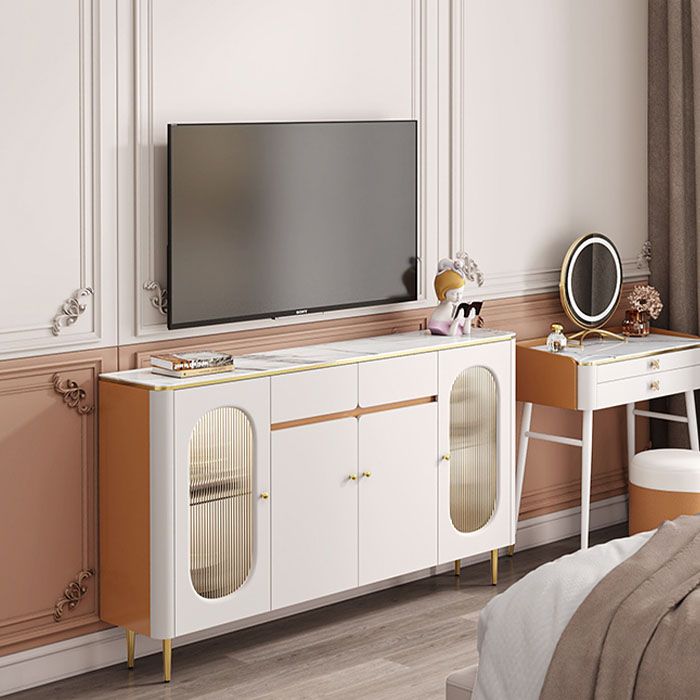 Sideboard di pietra in pietra glam bianca con porta per la cucina