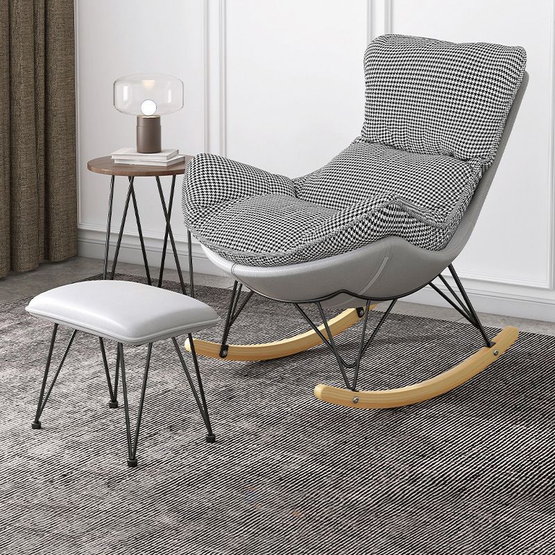 Chaise à bascule en bois massif chaise de culbuteur contemporaine avec siège rembourré