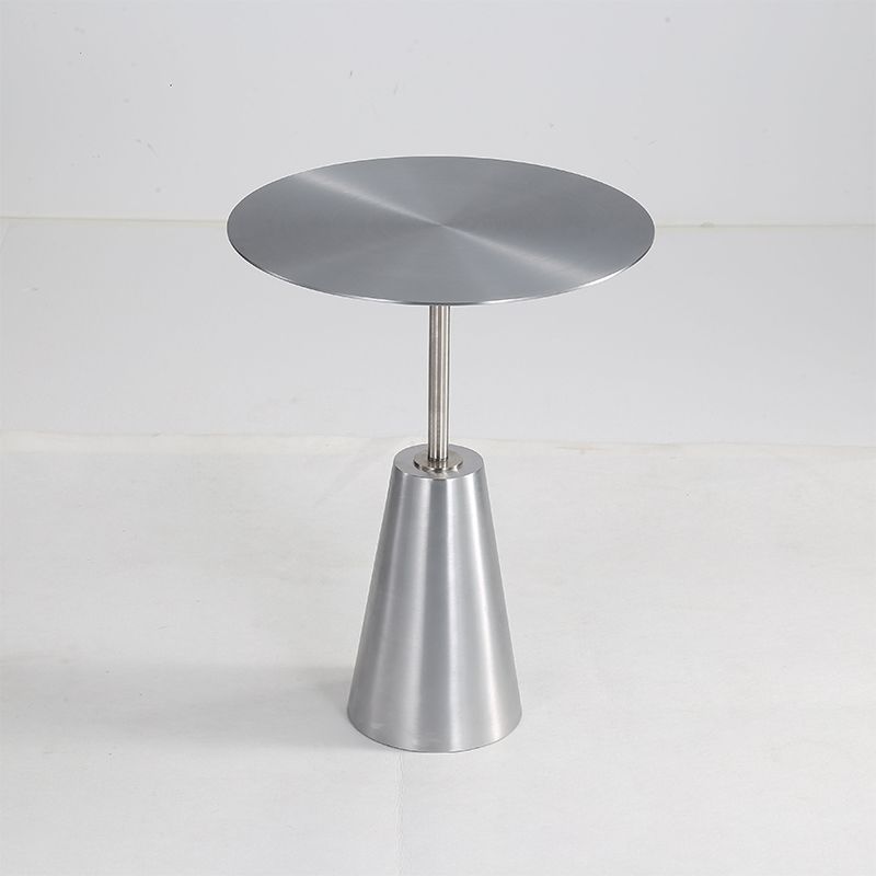 Zeitgenössischer rostfreier Stahlrund -Side -End -Endtisch mit Metallpodestbein