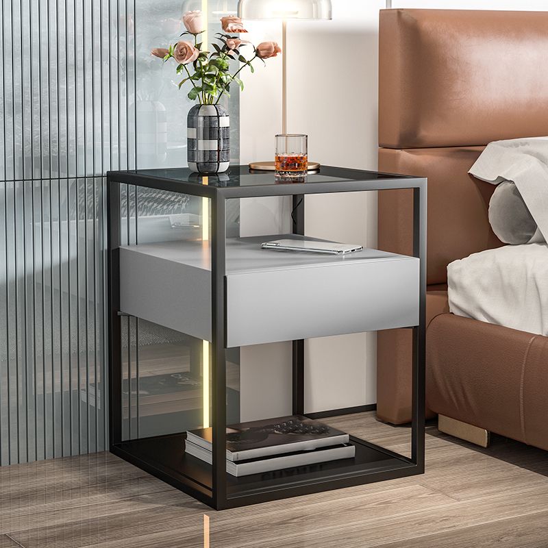 Moderner Nachttisch mit 1 Schublade, Glasplatte und 1 Ablage, 54 cm hoch