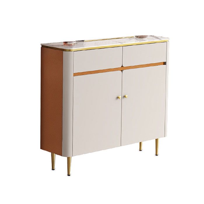 Sideboard di pietra in pietra glam bianca con porta per la cucina