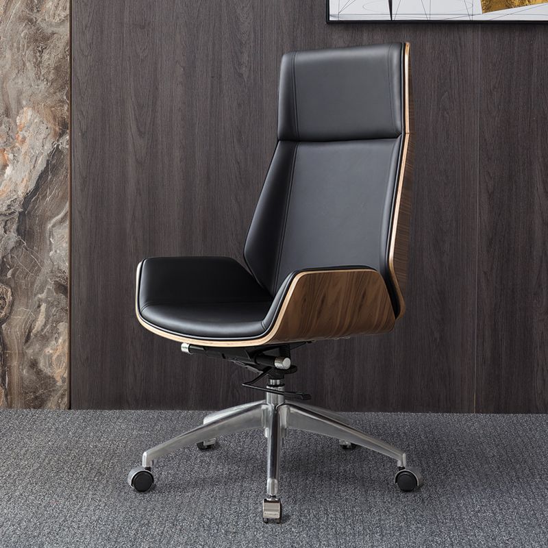 Ergonomischer, verstellbarer Bürostuhl mit silberner Metallbasis, moderner Bürostuhl