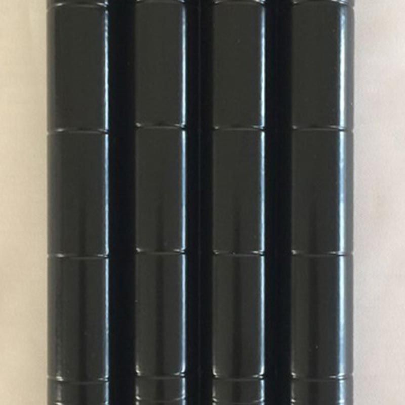 Placard de garde-robe en métal de style contemporain avec étagères réglables