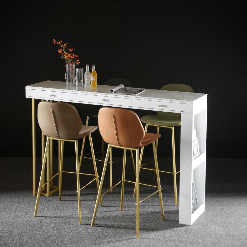 Tavolo da pranzo accento in pietra e metallo