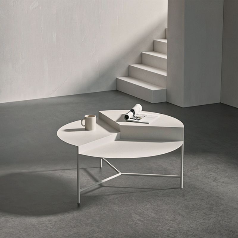 Geometric Metal Coffee Table Dia 27.6" 3 Legs Cocktail Table Clearhalo 'Coffee & Accent Tables' 'Coffee Tables' 'coffee_tables' 'furn' 'furn_coffee_tables' 'Furniture' 'Living Room Furniture' 1200x1200_ac2a0076-660c-4a9a-8427-13a3f0110c37