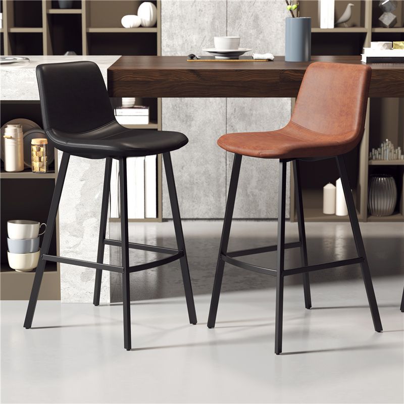Taburete de bar sin brazos con respaldo Glam, taburete de bar de cocina de hierro con cojín de cuero y pedal