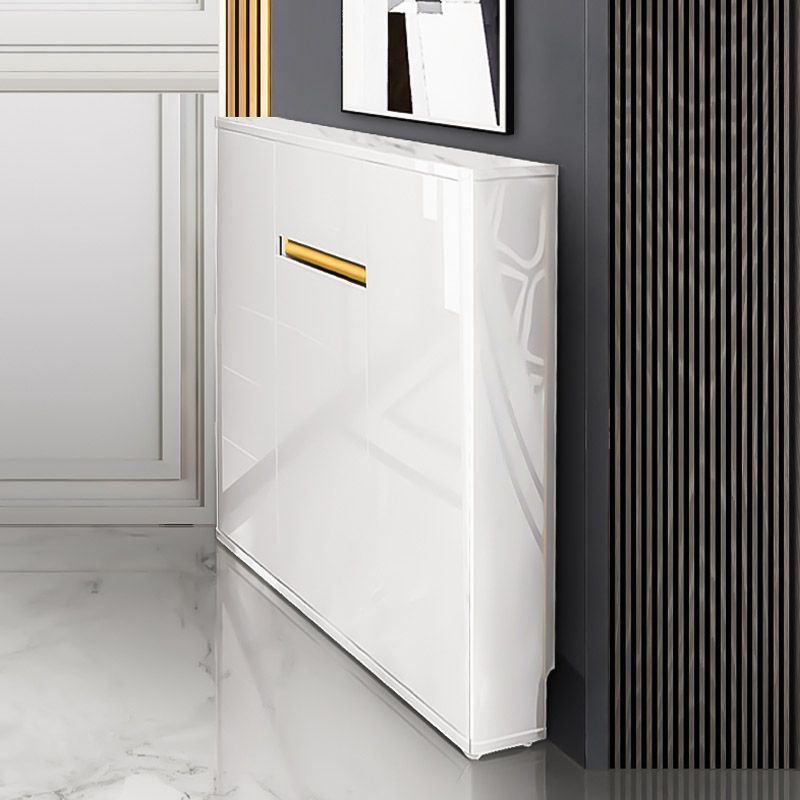 Credenza in pietra a buffet moderno con armadi e cassetti