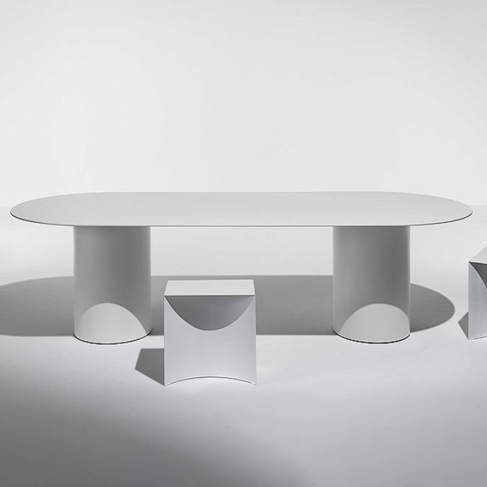 楕円形のライティングデスクソリッドウッドコンテンポラリースタイルミーティングオフィスデスク