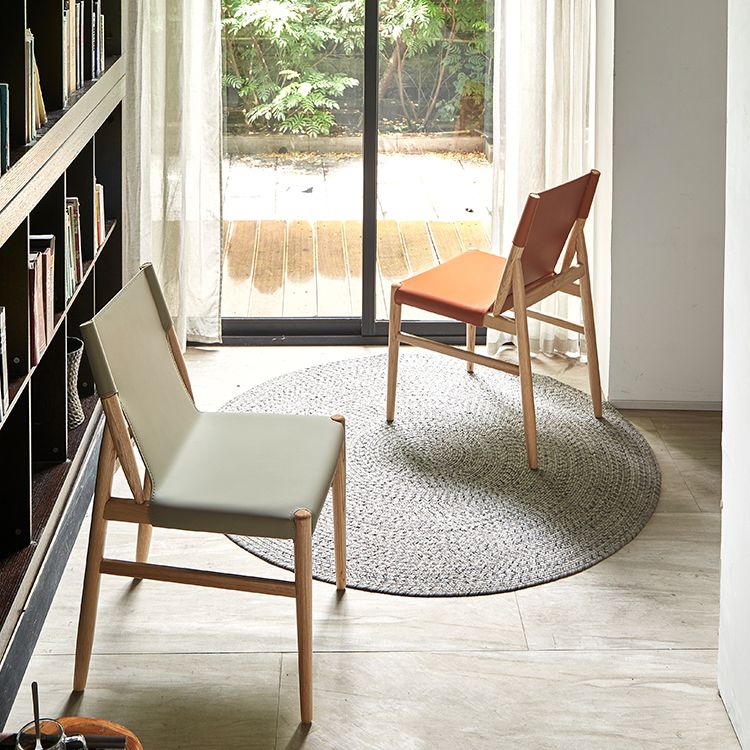 Silla lateral simple moderna silla de comedor marco de madera maciza para comedor para comedor