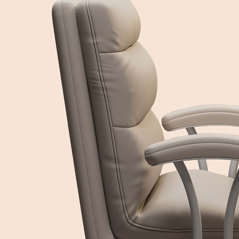 モダンなパッド入り武器室の椅子ホイール付きの悲惨な人間工学に基づいたデスクチェア