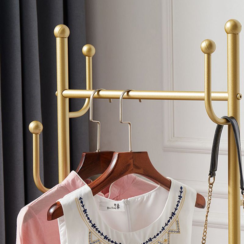 Splendido appendiabiti per cesti con pinze in metallo con i casiri