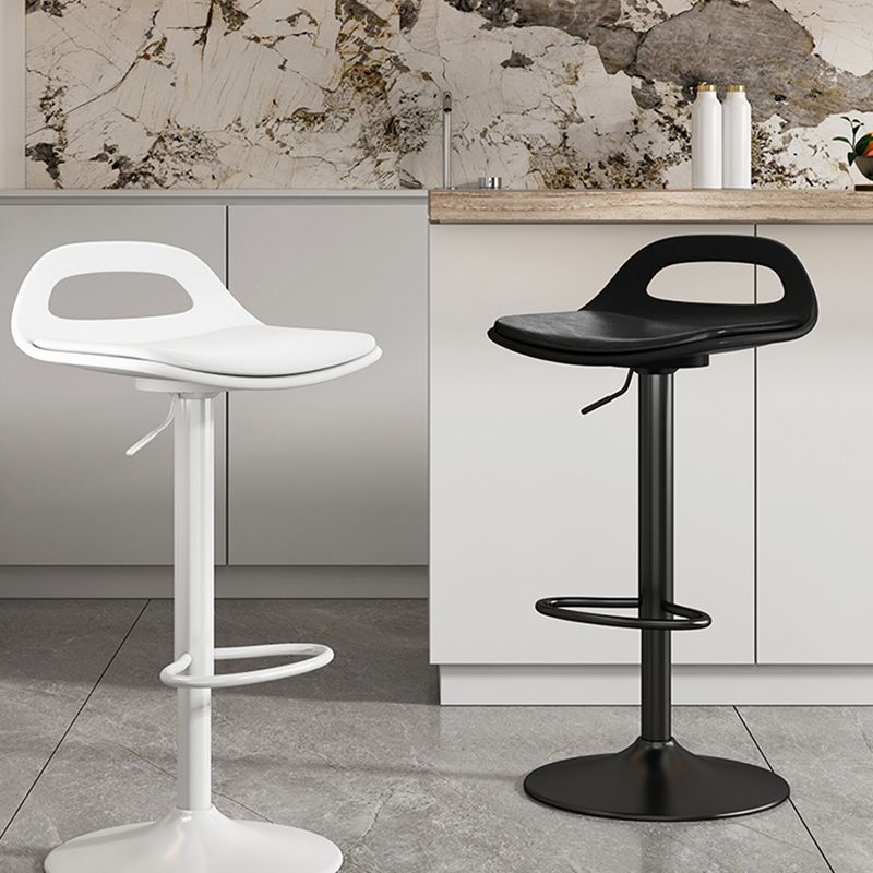 Modern Adjustable Height Swivel Low Back Bar Stool with Footrest Clearhalo 'Bar Furniture' 'Bar Stools' 'bar_stools' 'furn' 'furn_bar_stools' 'Furniture' 'Kitchen & Dining Furniture' 1200x1200_ae4af133-7f5a-4f7b-9dc0-843c92e2bca3