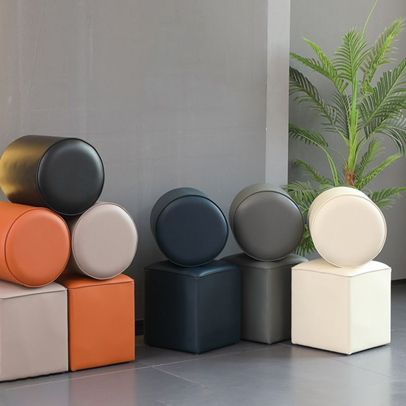 Pouf pouf contemporain Ottoman authentique en cuir rembourré de couleur solide ottoman