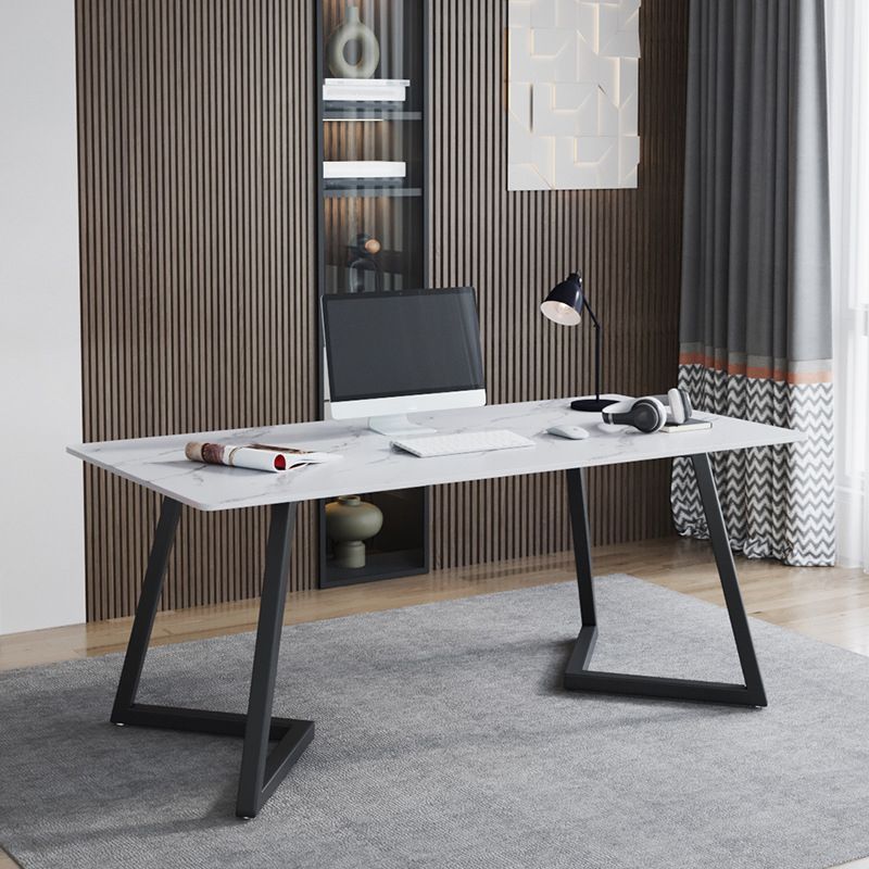 Escritorio de escritura de 29.5 "H escritorio de oficina contemporáneo con patas de metal