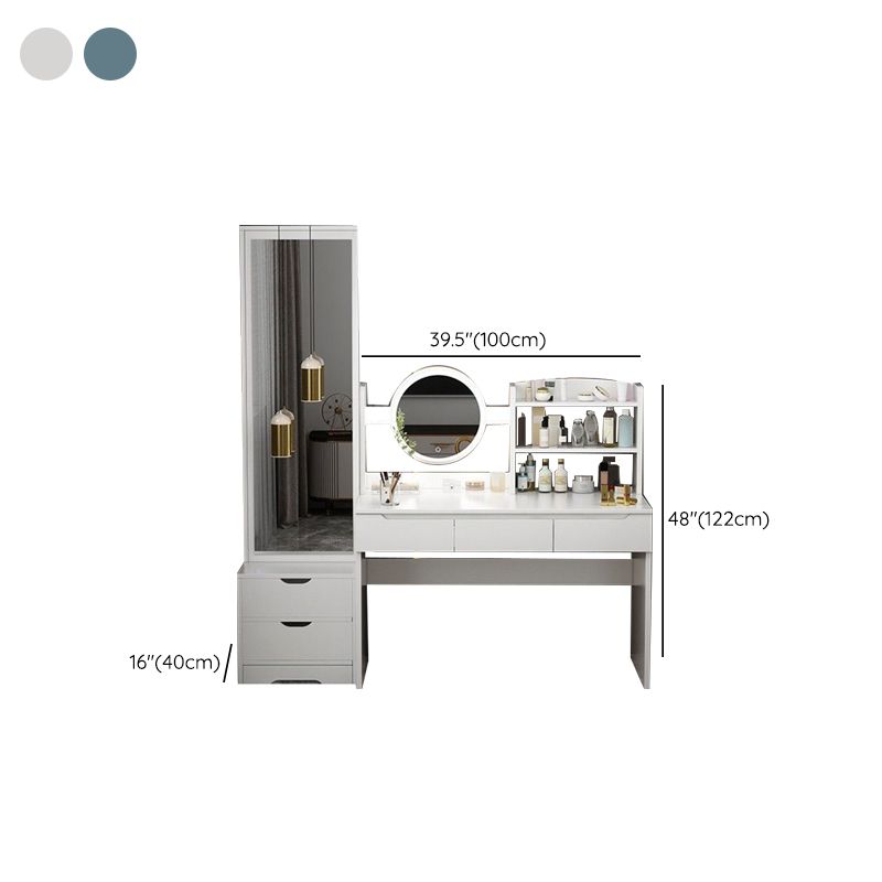 Moderne en bois avec une chambre de maquillage miroir éclairé de chambre à coucher