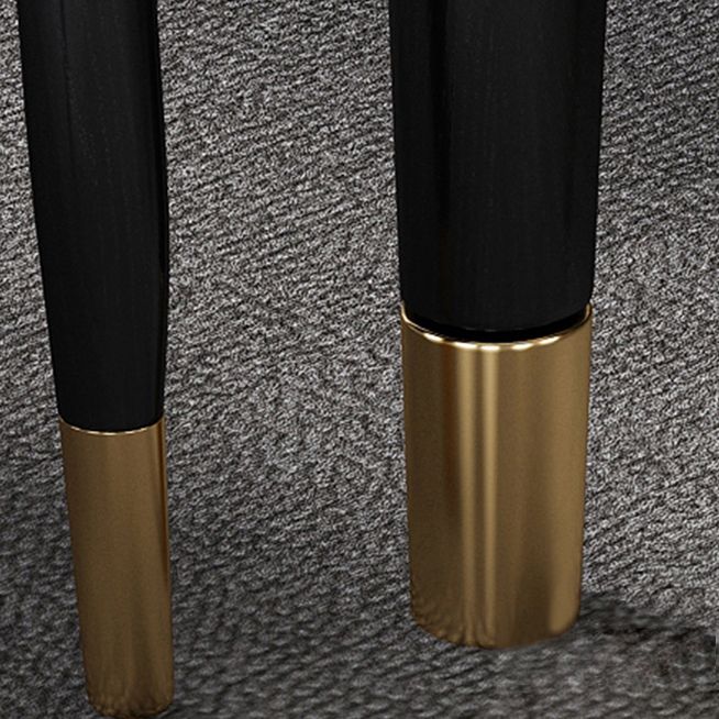 Round Sintered Stone Table Traditional Luxury Dining Room Table with 4 Black Legs Clearhalo ' dining_table' 'Dining Tables & Seating' 'Dining Tables' 'furn' 'furn_dining_table' 'Furniture' 'furniture_dining_table' 'Kitchen & Dining Furniture' 'kitchen&dining_furn' 'kitchen' 'kitchen_dining_table' 1200x1200_aec855be-27f1-44c4-a74e-d8639f07d1b5