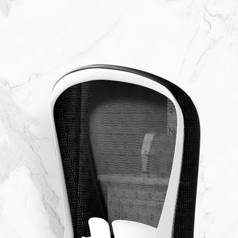 Sedia da ufficio ad armi imbottita meccanismo di inclinazione moderna sedia da scrivania ergonomica con ruote