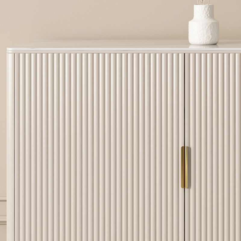 Glam -stijl buffettafel stenen zijbord met kasten en laden