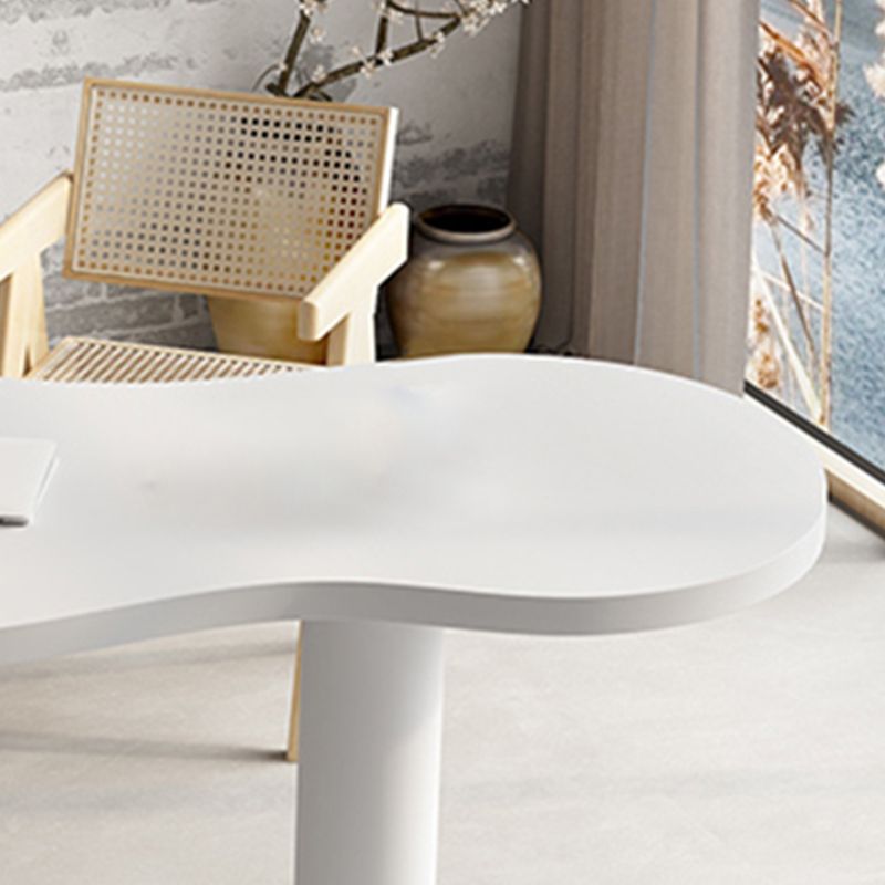 Special Shaped Executive Desk White Wooden Office Desk for Office Clearhalo 'furn' 'furn_office_desk' 'Furniture' 'Office Desks' 'Office Furniture' 'office_desk' 1200x1200_af7fee99-b878-486e-9f2f-5eb3940a668c