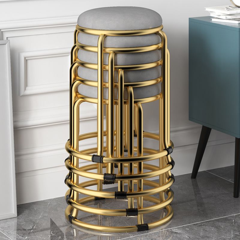 Glam Standard Ottoman Fade Resistant Velvet Mental Leg Solid Color Round Ottoman Clearhalo 'furn' 'furn_ottomans_poufs' 'Furniture' 'Living Room Furniture' 'Ottomans & Poufs' 'ottomans_poufs' 1200x1200_afbdbdeb-e40b-4d64-9150-8faea77948b3