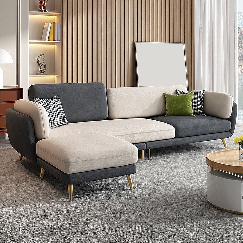 Sofá/seccional de brazo de almohada blanca escandinava con cojines extraíbles