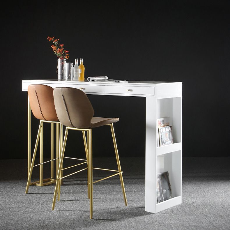 Tavolo da pranzo accento in pietra e metallo