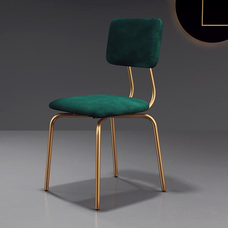 Chaise de salle à manger en faux cuir moderne chaise Parsons en finition mate pour la brasserie