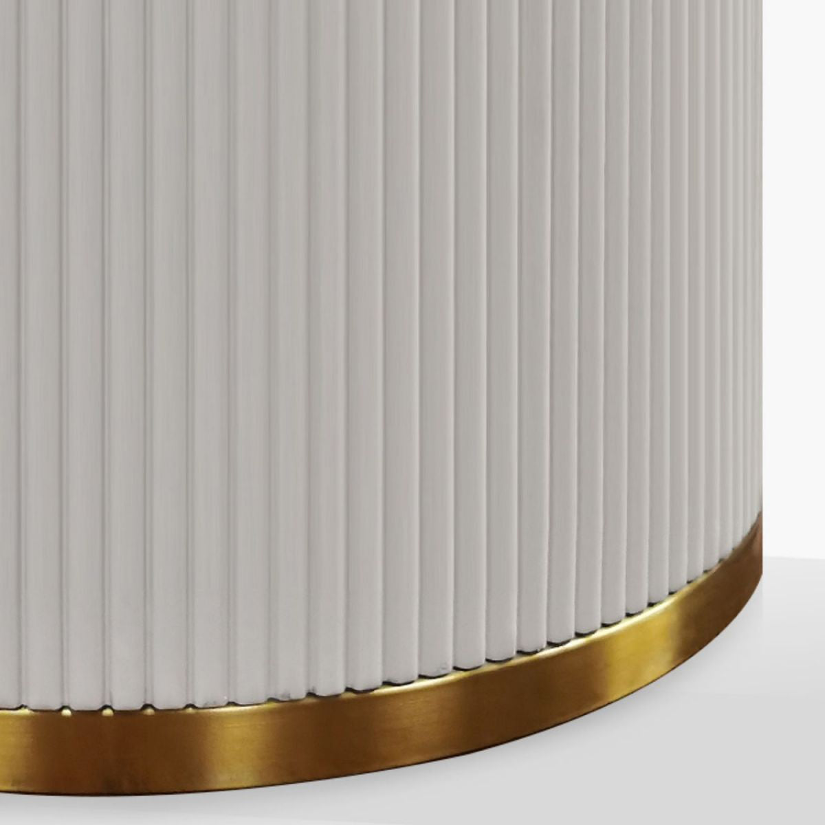 Table à manger en pierre moderne table ovale avec base de traîneau en blanc