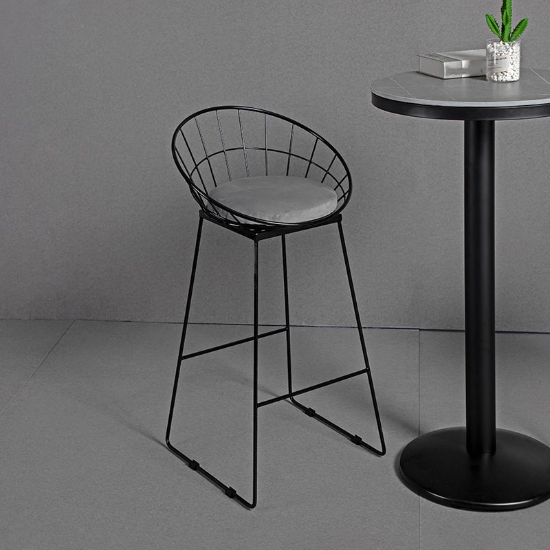 Sgabello da barra in tessuto glam sgabello senza braccio con base di metallo