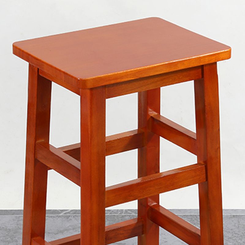 Silla alta sin brazos de madera industrial sin respaldo del taburete del mostrador de madera sólida
