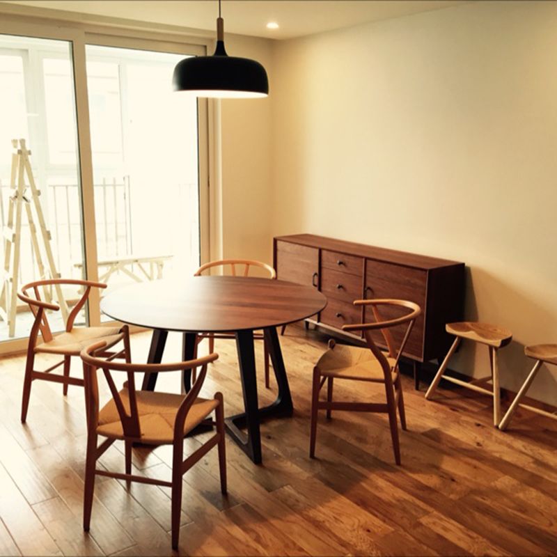 Round Brown Base Dining Table Modern Wood Table for Dining Room Clearhalo 'Dining Tables & Seating' 'Dining Tables' 'dining_table' 'furn' 'furn_dining_table' 'Furniture' 'Kitchen & Dining Furniture' 1200x1200_b1e32fa0-f5bd-4c12-9eaa-e9fcf564268a