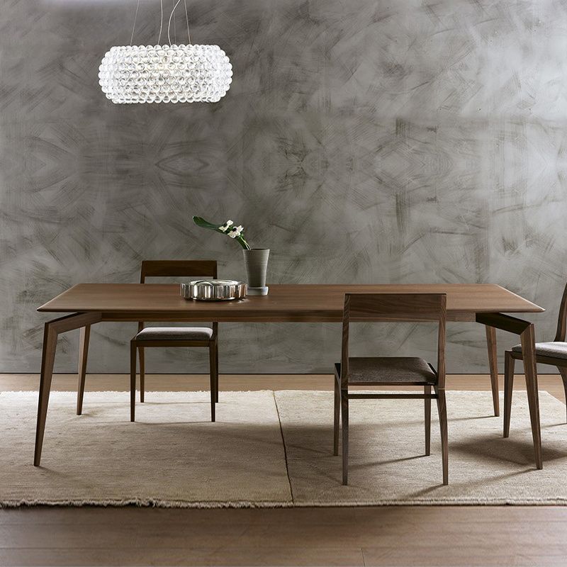 Moderne rechthoekige donkerbruine houten eettafel met 4 poten