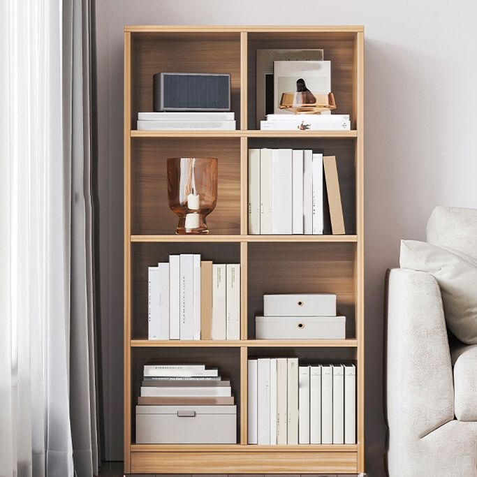 Libreria moderna standard ingegnerizzata in legno chiuso.