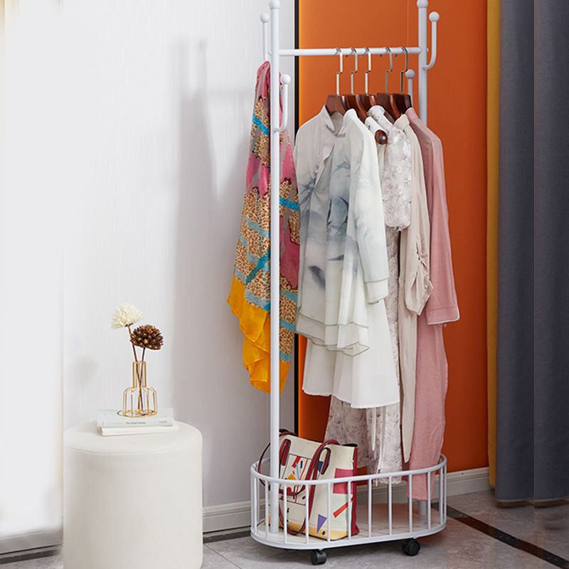 Splendido appendiabiti per cesti con pinze in metallo con i casiri