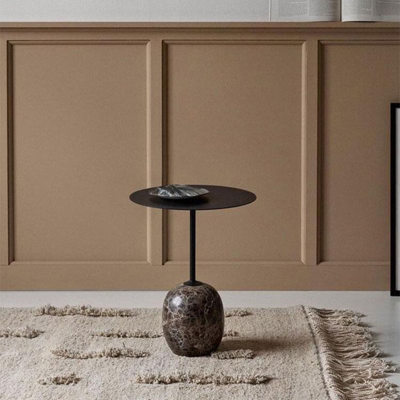 Moderne ronde metalen bijzettafel 15.74 "brede voetstuk eindtafel