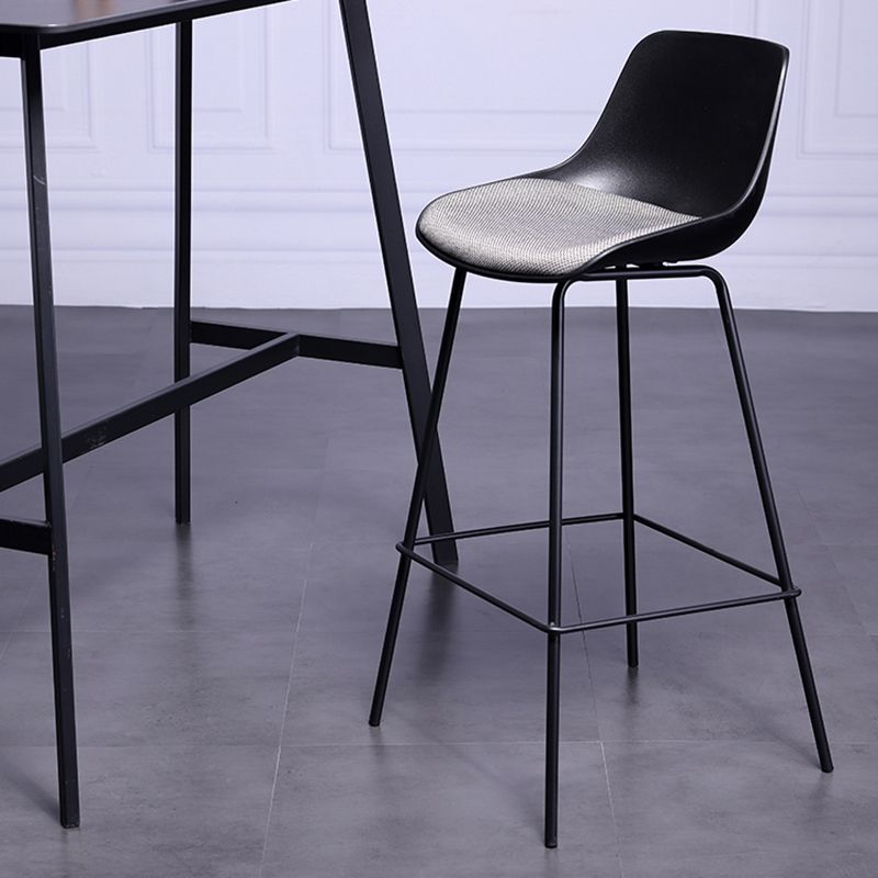 Industrial White Upholstered Barstool Black Indoor Tall Stool with Bucket Seat Clearhalo 'Bar Furniture' 'Bar Stools' 'bar_stools' 'furn' 'furn_bar_stools' 'furniture_bar_stools' 'Kitchen & Dining Furniture' 'kitchen&dining_furn' 'kitchen' 'kitchen_furn' Furniture' 1200x1200_b309dec7-5519-473c-ba02-542e99522e34