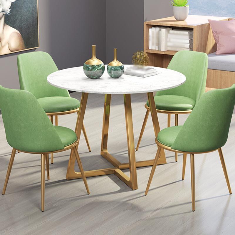 Tavolo da cucina rotondo con piano in pietra stile Glam Tavolo da pranzo con base dorata in bianco