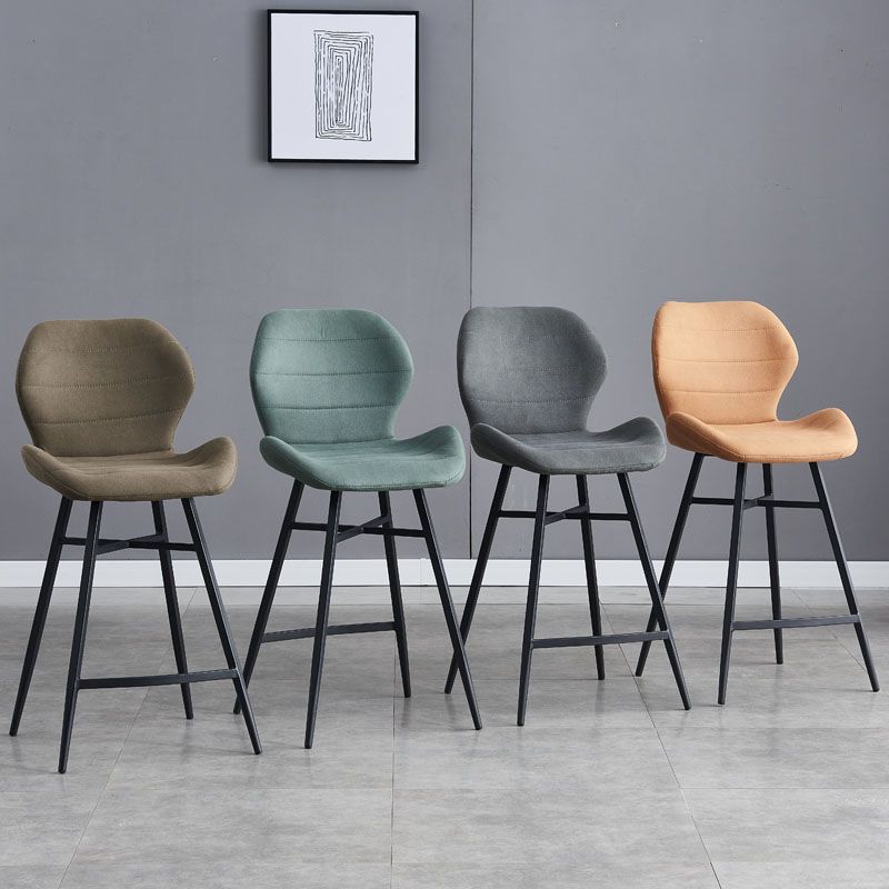 Gevormde stoel gestoffeerde lage rugbarkrukken met metalen basis