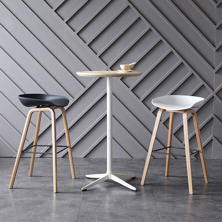 Industrial Aluminium Bar Dining Table Round Indoor Bistro Table with Engineered Wood Top Clearhalo 'Bar Furniture' 'Bar Tables' 'bar_tables' 'Furniture' 'furniture_bar_tables' 'Kitchen & Dining Furniture' 1200x1200_b375bf97-99e6-47f6-866d-537c6e2e7995