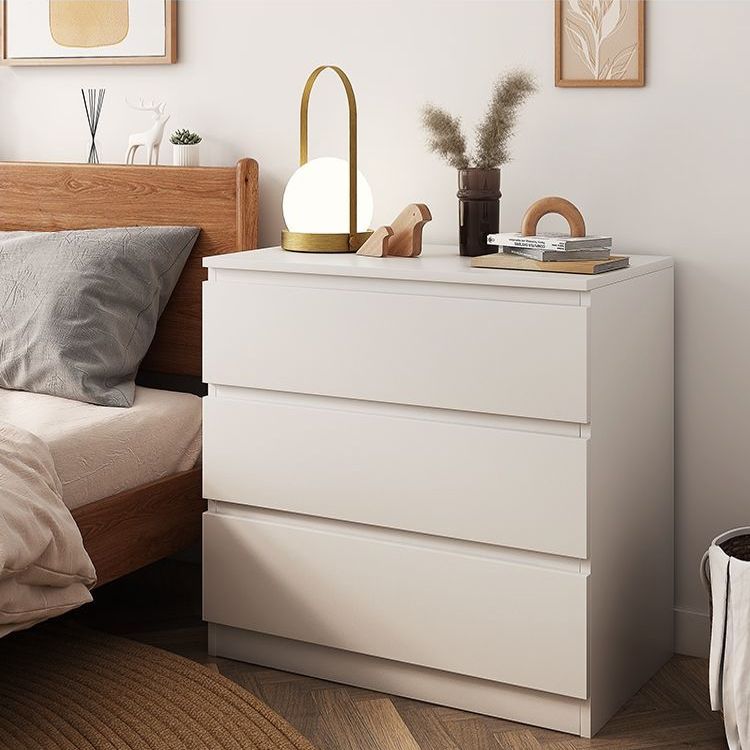 Modern Bedroom Dresser White Wooden Storage Chest with Drawers Clearhalo 'Bedroom Furniture' 'Dressers & Chests' 'dressers_chests' 'furn' 'furn_dressers_chests' 'Furniture' 1200x1200_b3968d7e-1724-4029-aab9-d0a2e3207935