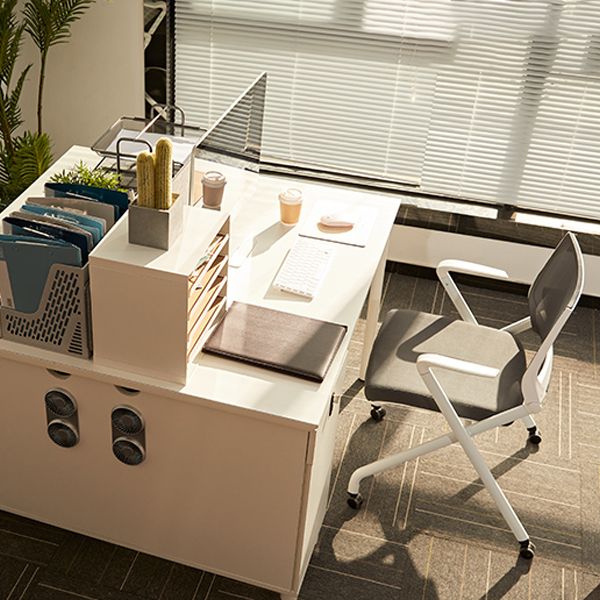 Sedia da ufficio ad armi fissa nessuna sedia da scrivania moderna ergonomica con ruote