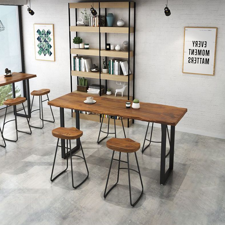 Tavolo da pranzo in legno in legno di pino tavolo da pranzo industriale con base nera