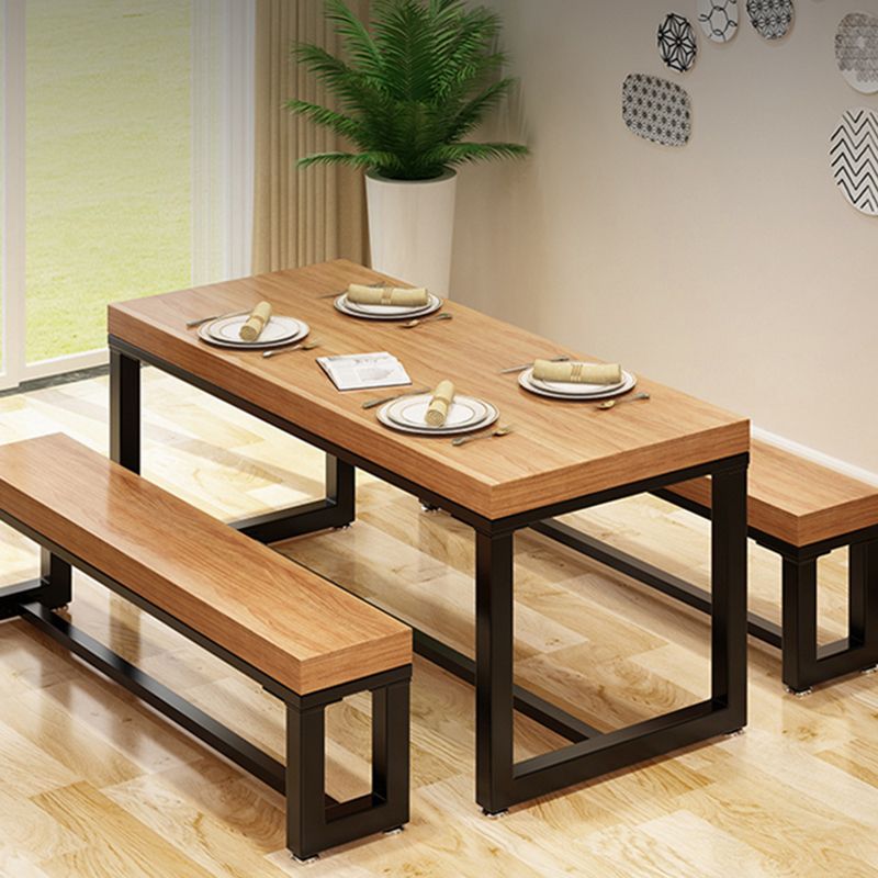長方形パイン無垢材テーブル工業用ブラックベースダイニングテーブル