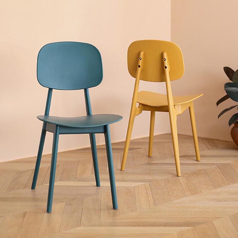 Silla de comedor de plástico contemporánea muebles laterales de comedor abiertos en acabado mate para casa